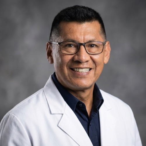 Dr. Eddy Patricio Gualotuña